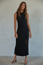 Rib Knit w/Slit Midi Skirt - Black