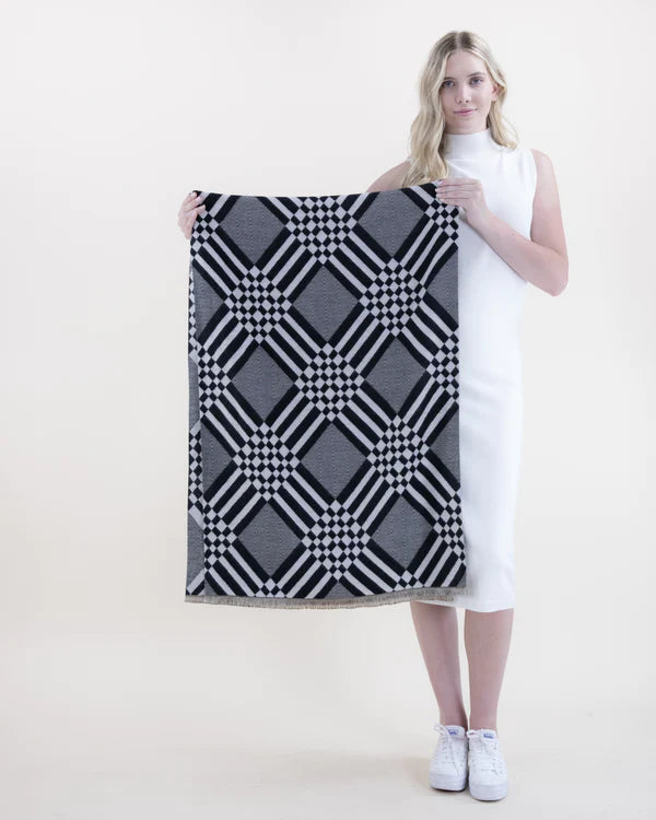 Geometric Squares Scarf - Black