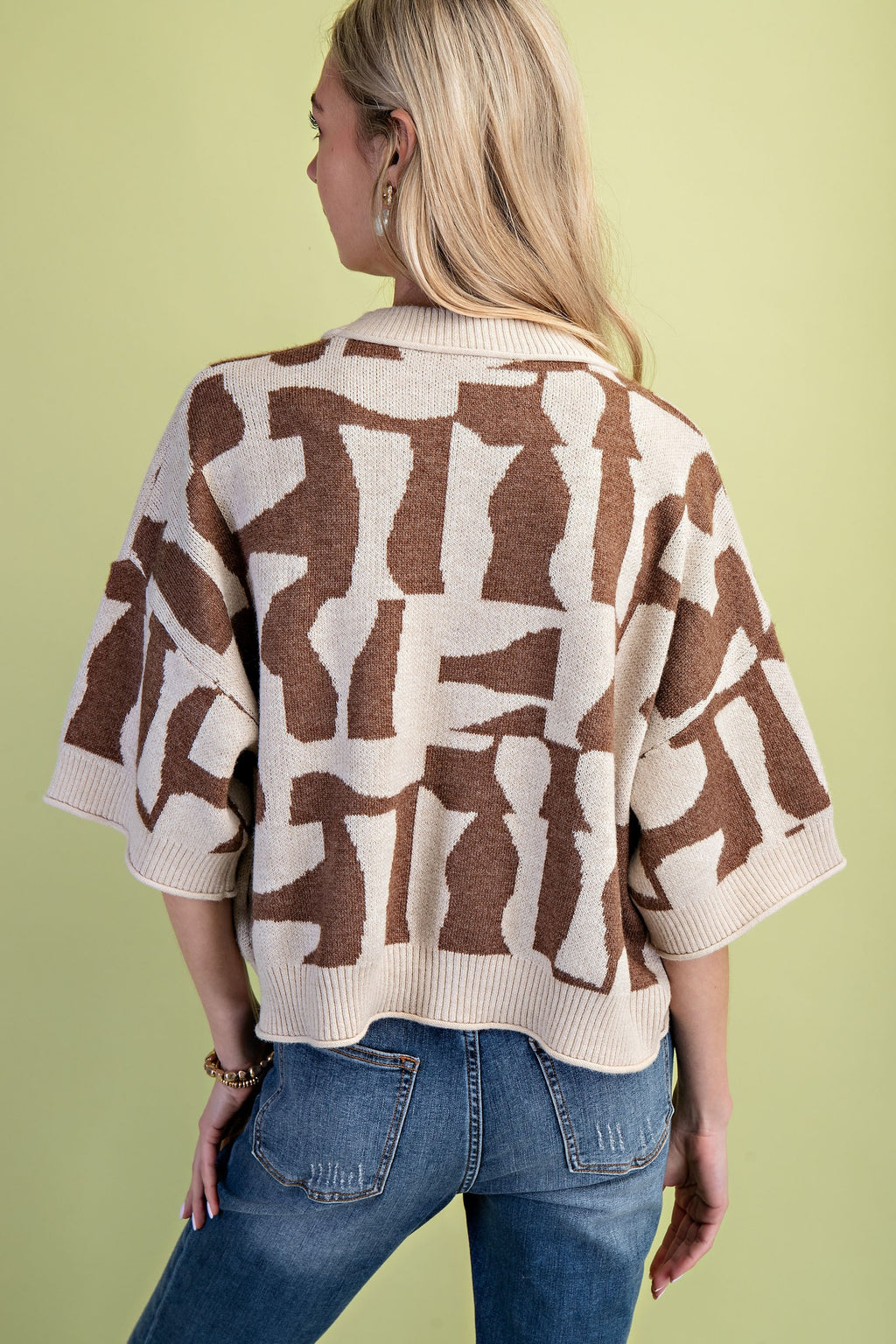 Geometric Short Sleeve Sweater - Brown