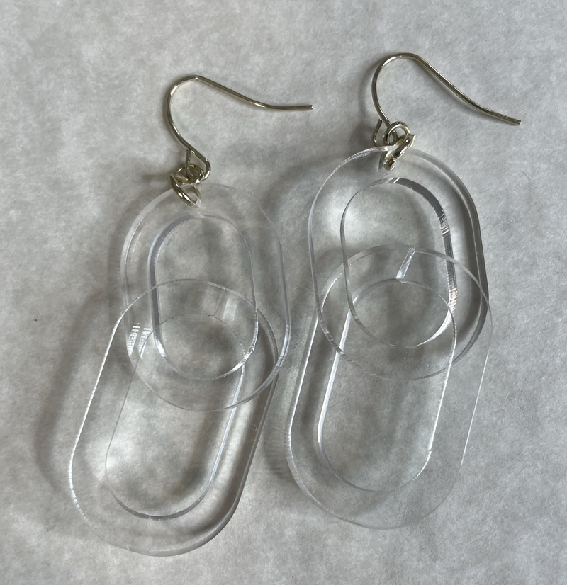 E007 - Oval Acrylic