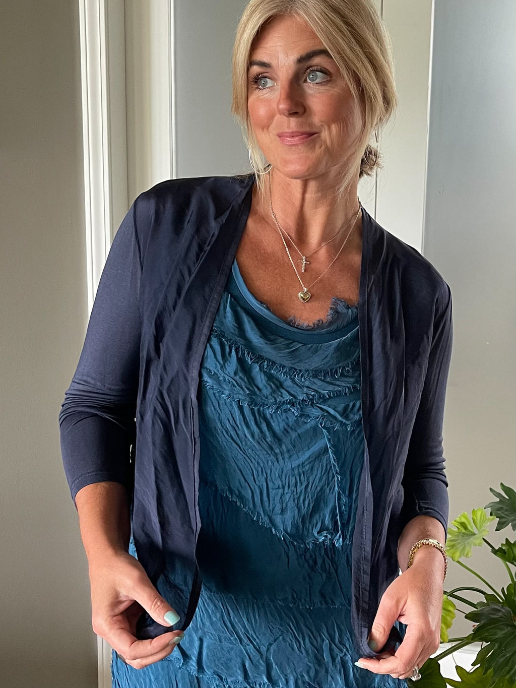 Silky Tie Hem Short Cardigan - Navy