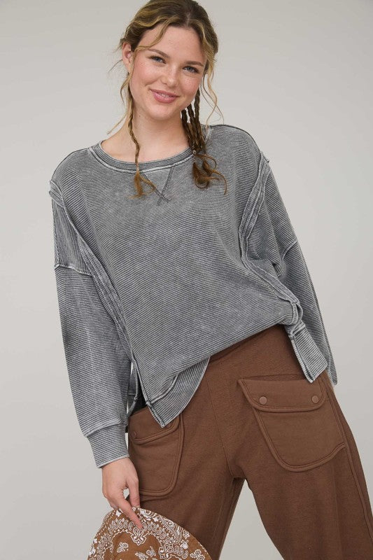 Mineral Wash Side Slit Top - Charcoal